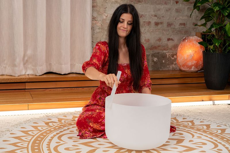 Meinl CSBM16D3 Crystal Singing Bowl 16, 440Hz, Sacral Chakra E3