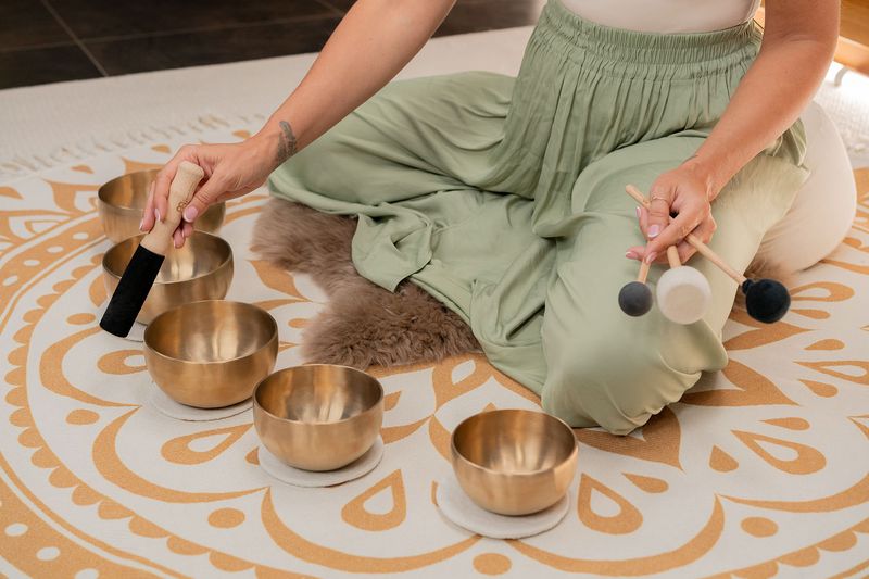 Meinl SB-Y2 Yoga Nidra Singing Bowl Set, 400/500/600