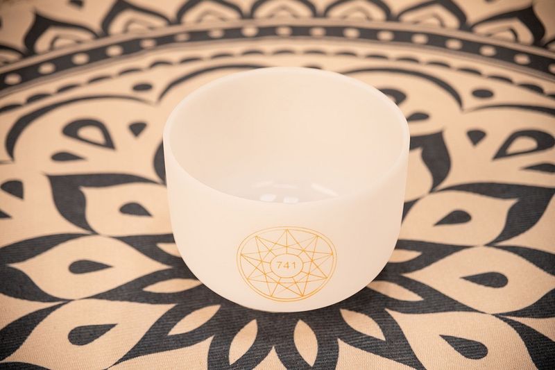 Meinl SOLCSB10-417 Solfeggio Crystal Singing Bowl 10
