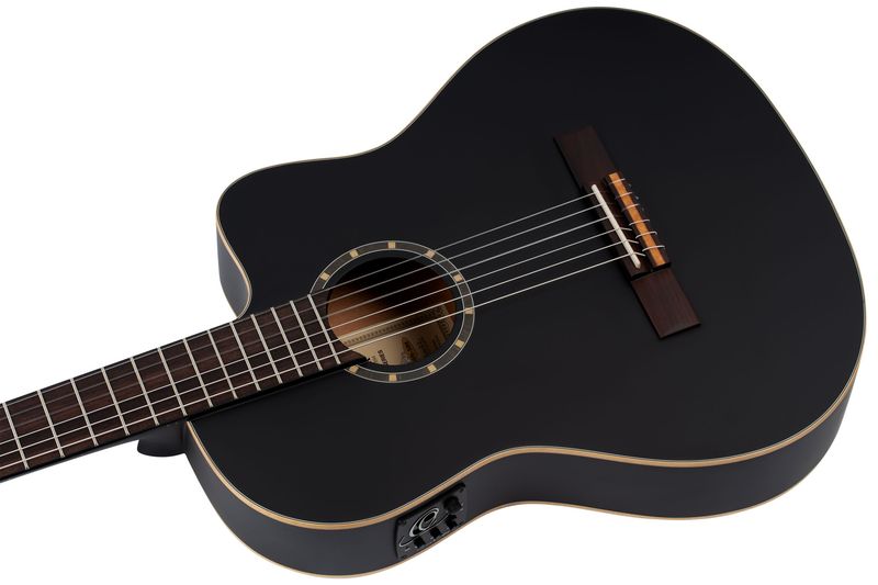 Ortega RCE125SN-SBK Klassisk gitar 4/4 Size, med mik, Thin, Slim Neck