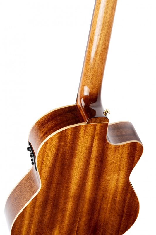 Ortega RCE138-T4-L Klassisk gitar 4/4 Size, Thin, med mik, Slim neck, Left