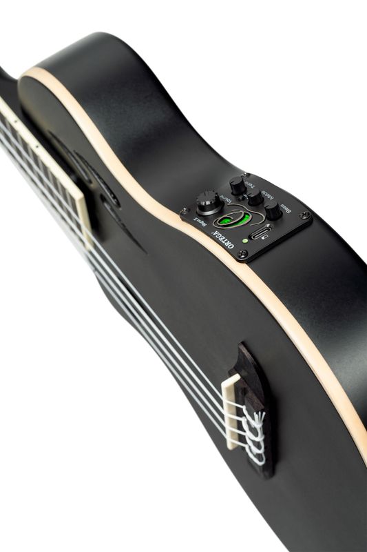 Ortega RTPS-U-SBK-L Tenor ukulele med mik, Tourplayer, Left