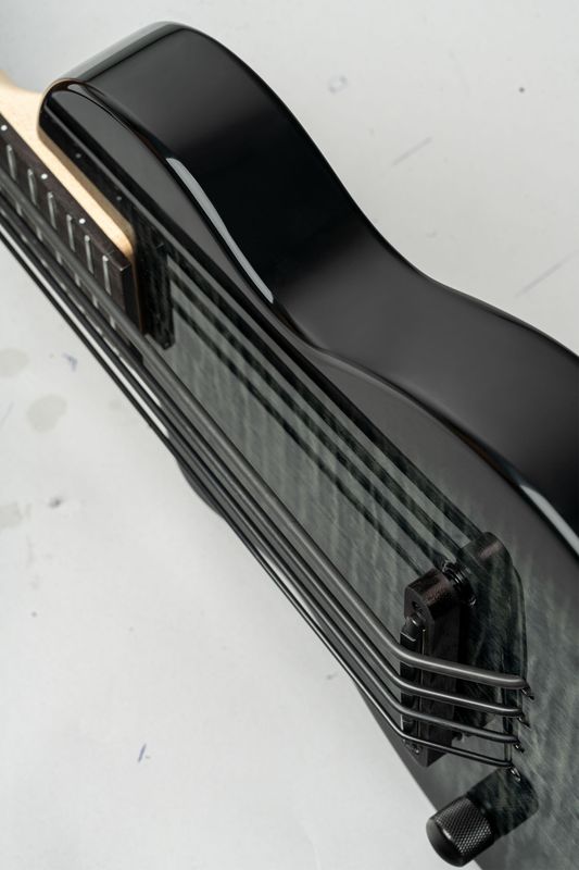 Ortega NEO-BS-TGB-L Ukulele bas med mik,  Solid body, Left