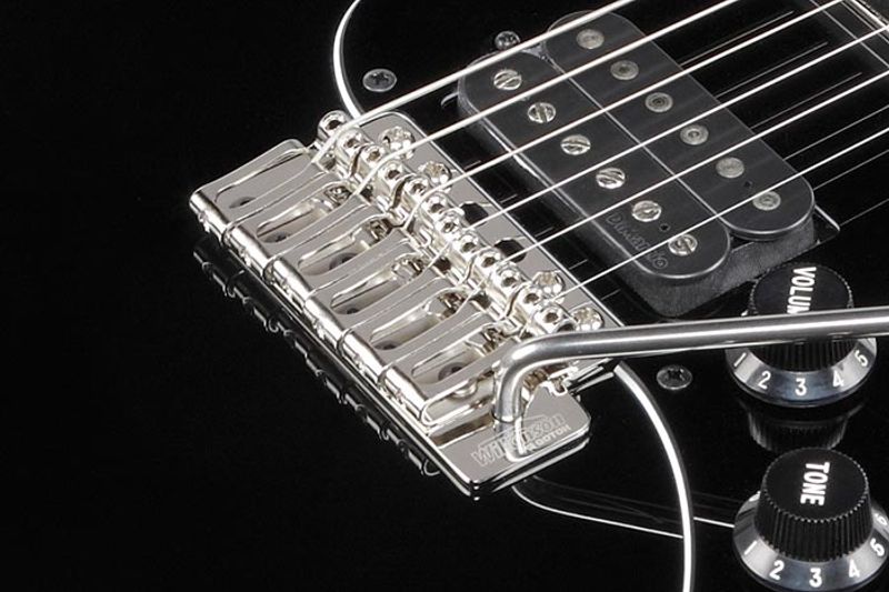 Ibanez ATZ300-BK Elgitar med hardcase, Andy Timmons 25th Anniversary
