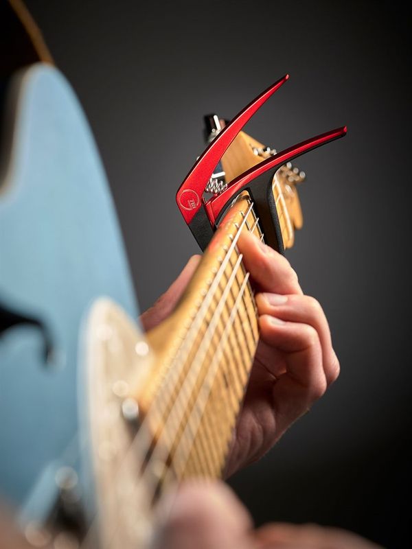 G7th Nashville Capo 6 String Red