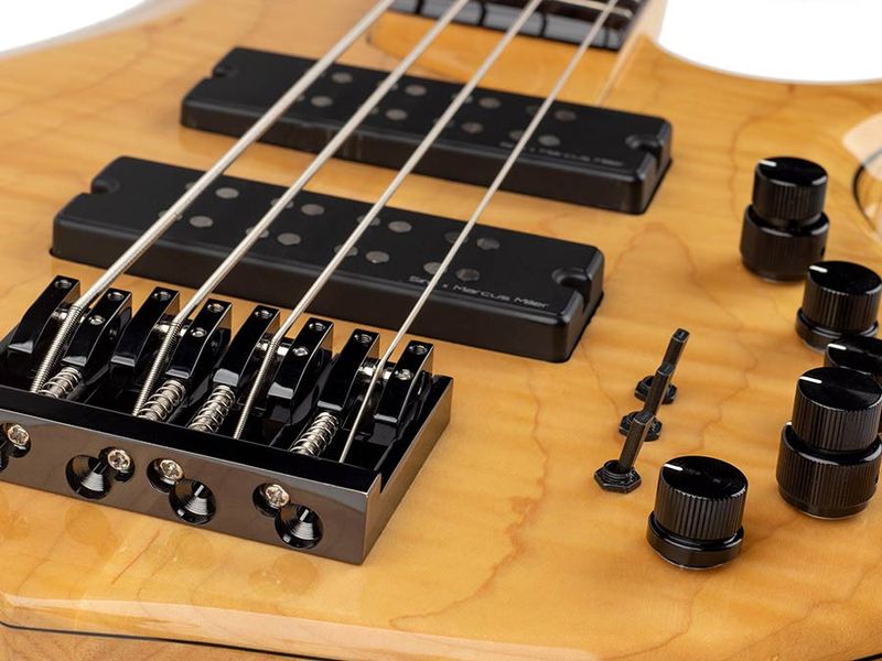 Sire M7 2nd Gen Series Marcus Miller Swamp Ash + Solid Maple 4-string Bass Guitar Natural