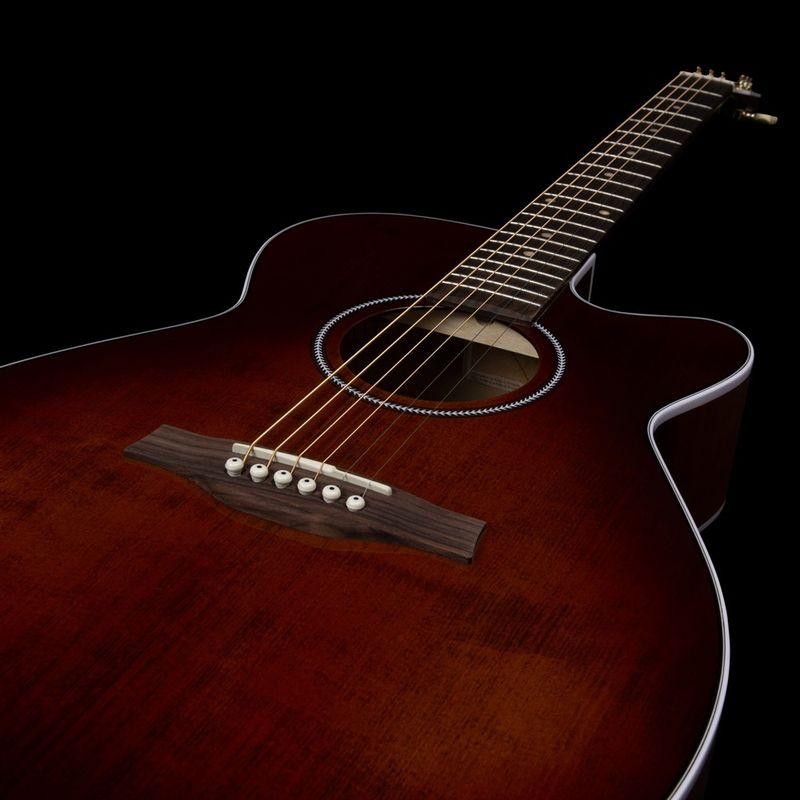 Seagull Performer CHCW Burnt Umber HG Presys II Concert hall guitar