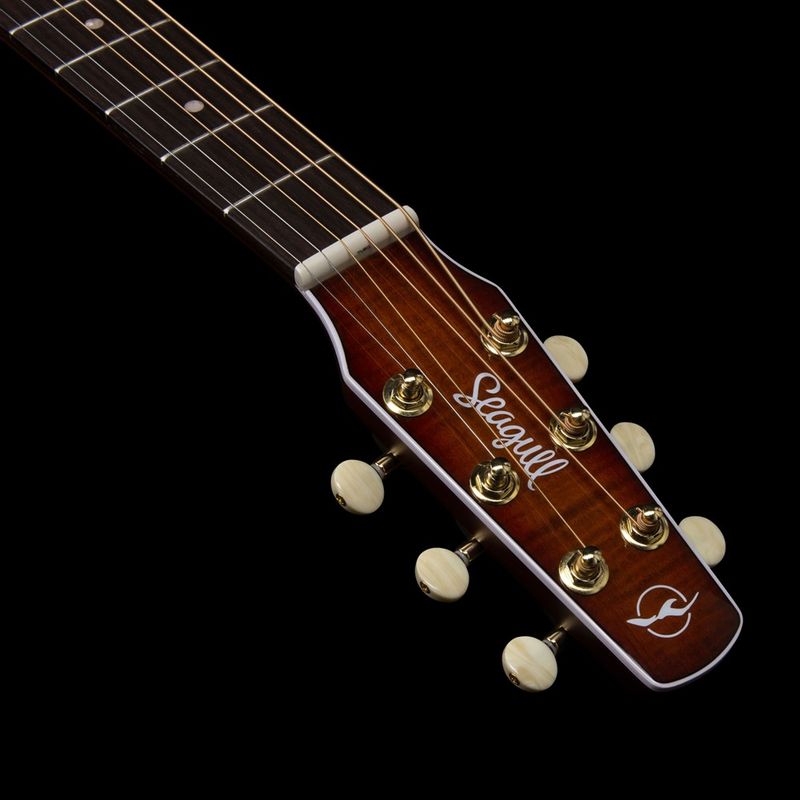 Seagull Performer CHCW Burnt Umber HG Presys II Concert hall guitar