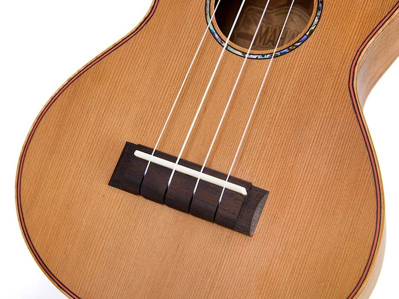 Mahalo Master Series, all solid concert ukulele, natural, with bag