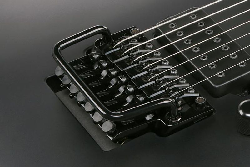 Ibanez K7YIN Elgitar, Munky Korn Signature