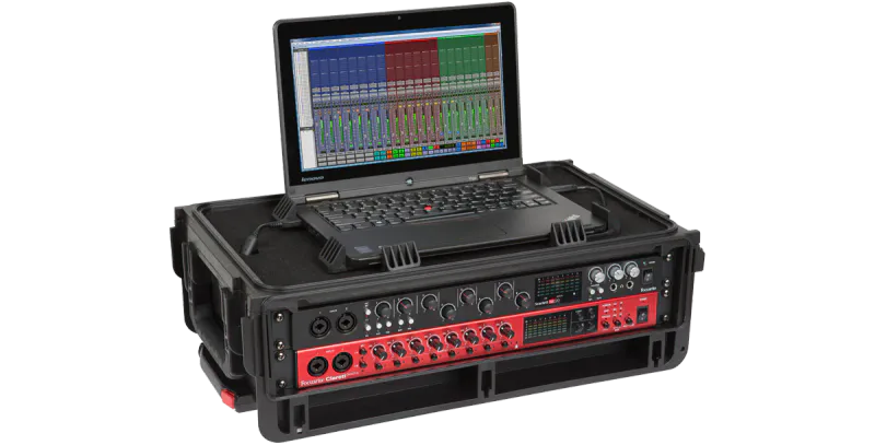 SKB Cases 1SKB-iSF2U Studio Flyer 2U rack Case