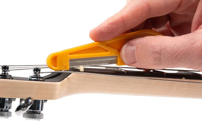 MusicNomad MN665 - Diamond Nut File .130